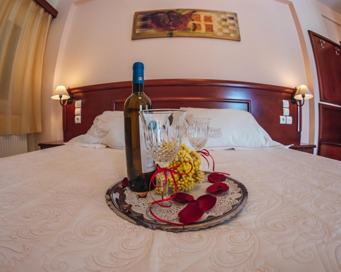 Venardos Hotel Agia Pelagia  Ngoại thất bức ảnh